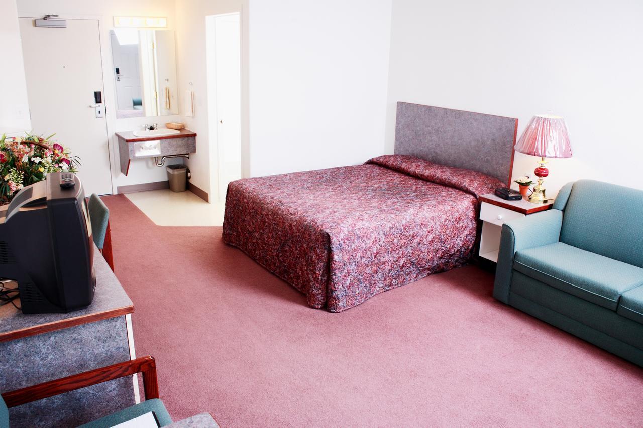 Country Club Inn Lacombe Luaran gambar